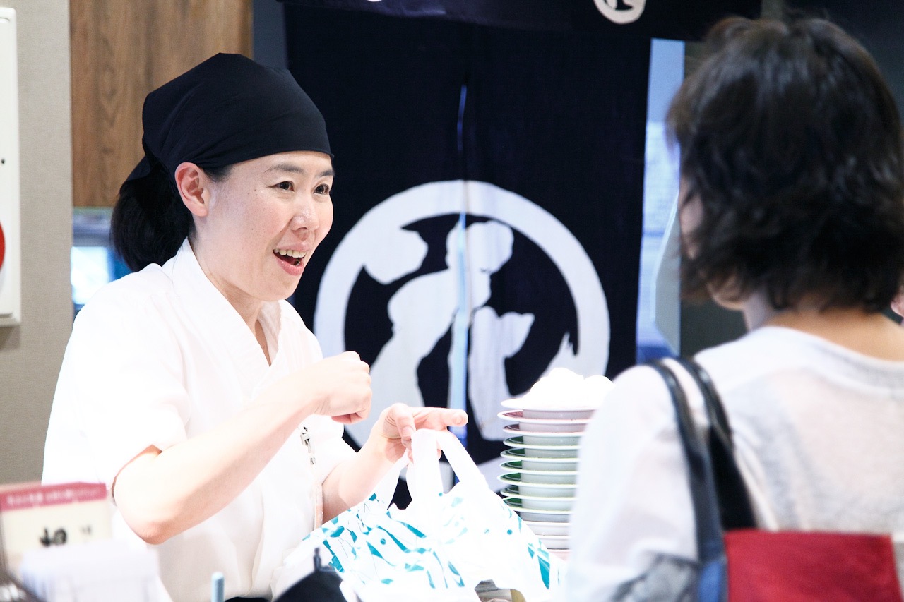 回転寿司 根室花まる 南郷店 店舗スタッフ 019 のアルバイト バイト パートの求人情報 アルキタ