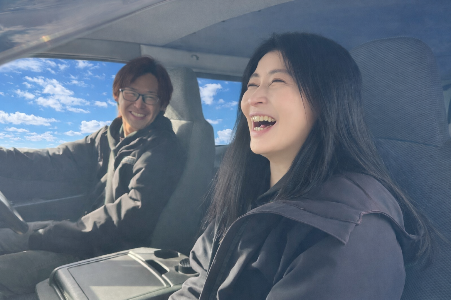 たくさんの車・仕事があるから、20〜50代の幅広い年代のドライバーが活躍中です。これまでの歴史でたくさんのドライバーを採用してきた実績やノウハウを活かして、皆様をしっかりサポート致します！