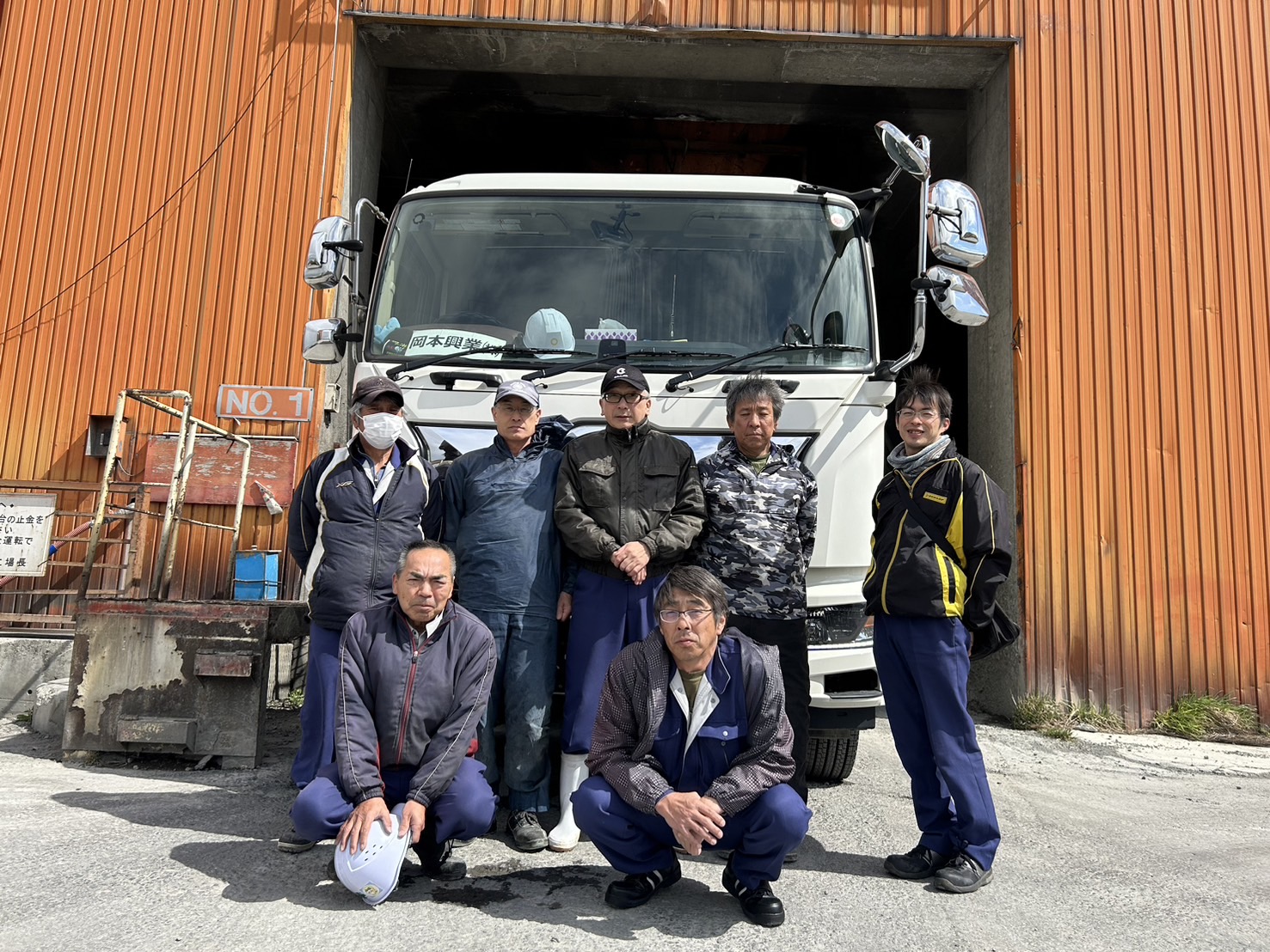 長期休暇も有り！
GWは暦どおりの休日、お盆は3日間、年末年始は5〜7日間…など、しっかり休めます！
2025年からは、土曜日も休みになり、週休2日制移行しました！
更に働きやすい職場つくりをしていきます！