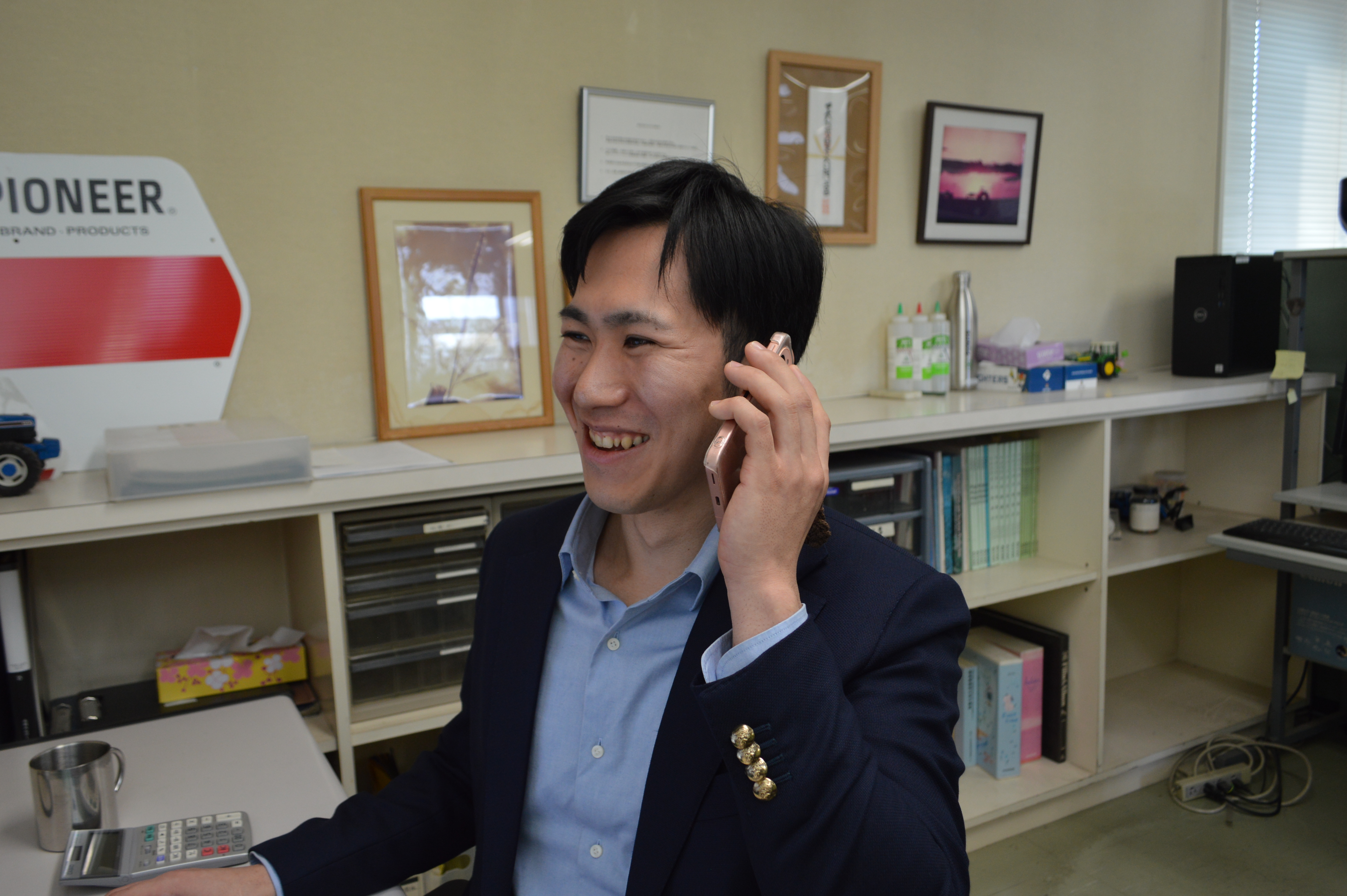 種子業界でとうもろこし種子業界屈指のパイオニアの種子を扱う当社。
少数精鋭の職場ですが、若手から責任ある業務を任され、新しい挑戦を会社が全力で後押しし、応援してくれる風通しの良さが自慢です。