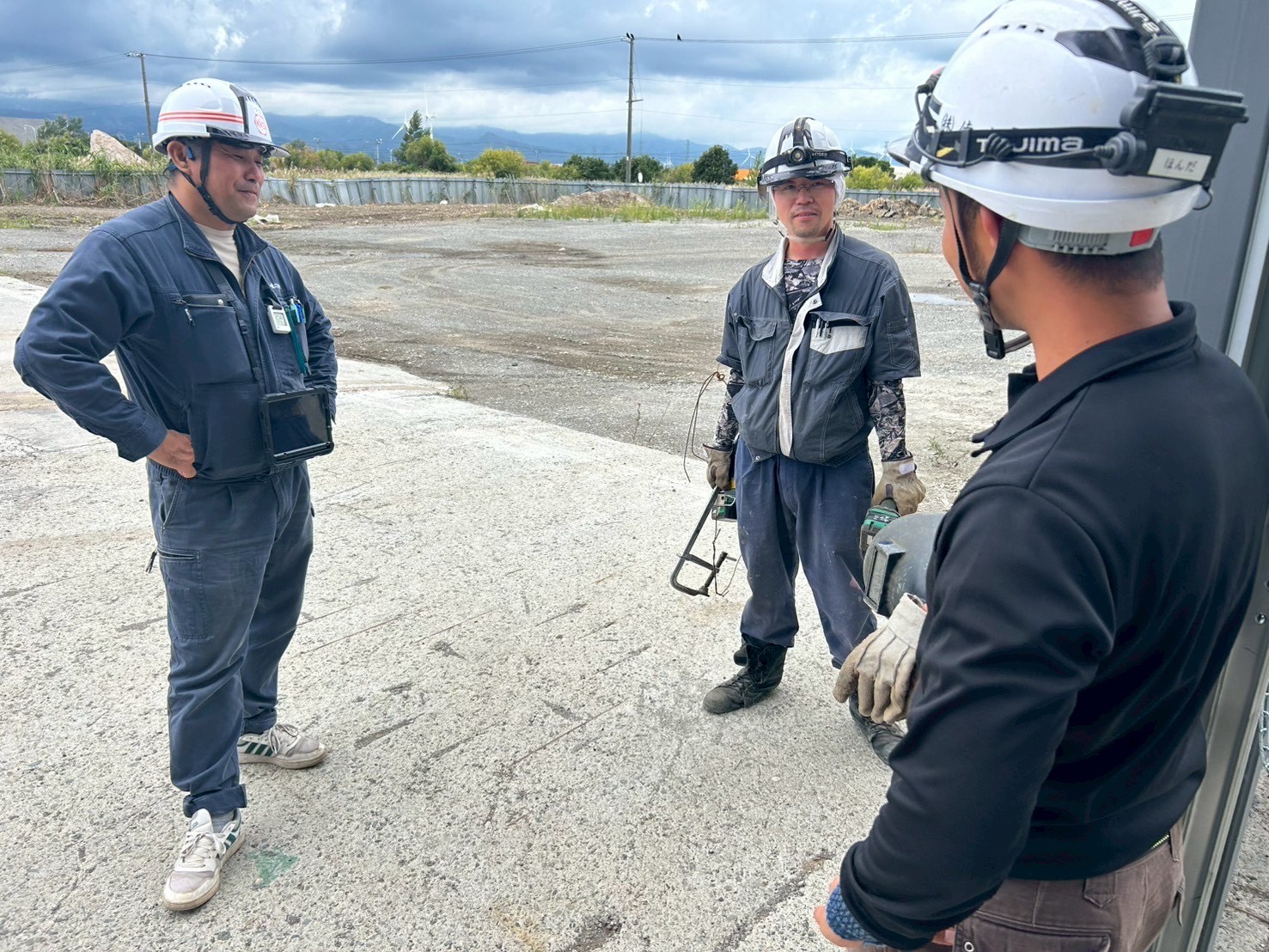 経験を活かしてリーダーを目指すもよし、未経験からスキルアップを目指すもよし。
「安定して長く働きたい」そんな方をお待ちしています。