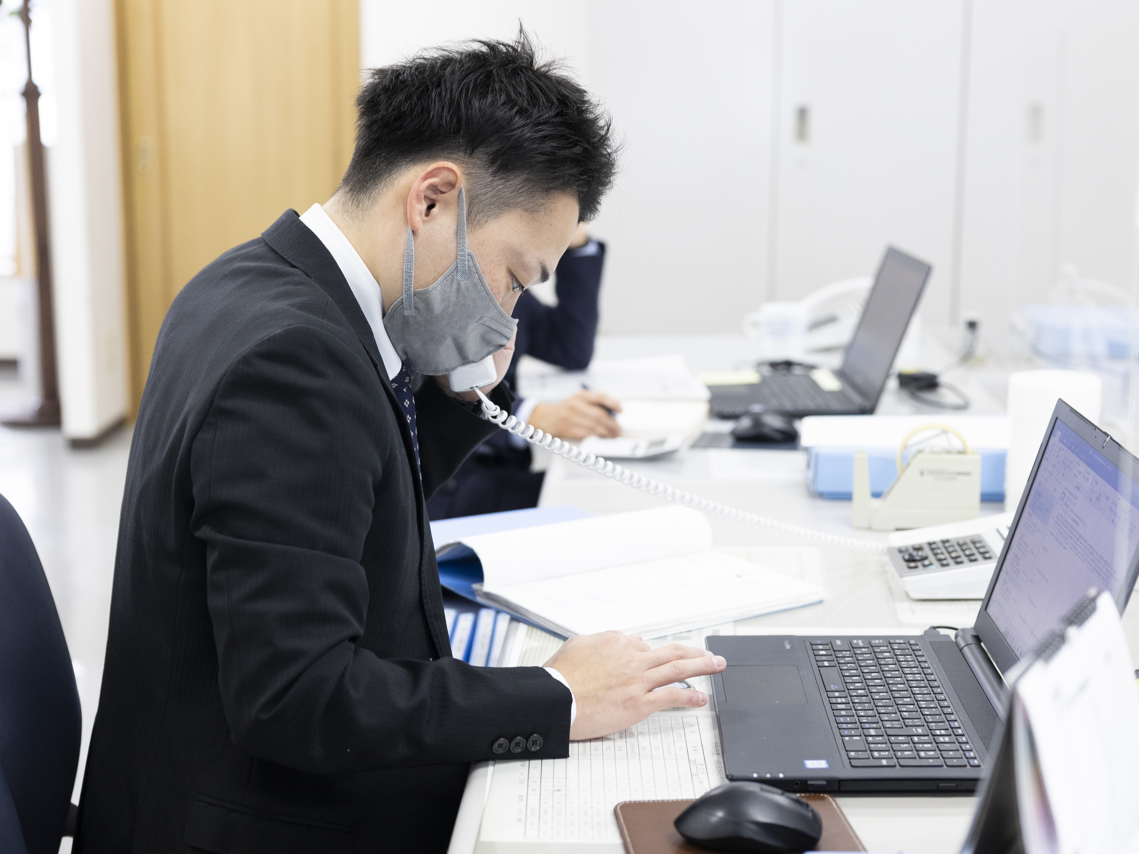 【変わらない良さ】
ビジネスとして手堅いこと。そしてコンプライアンスを遵守する事で業界内で良い関係性を維持していること。 創業から変わらない良さだと､長年会社を見てきた社員さんが話してくれました｡