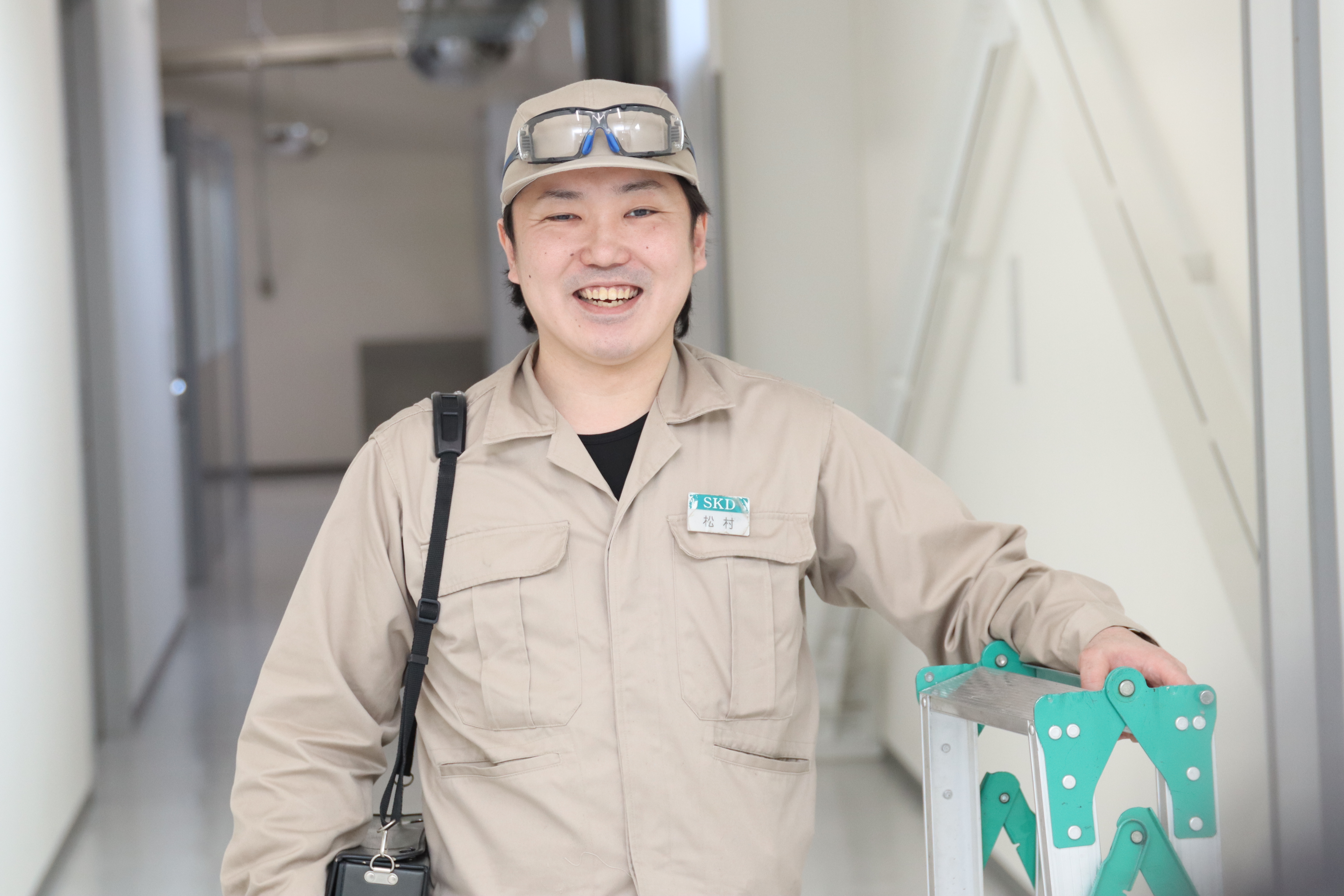 住鉱国富電子株式会社