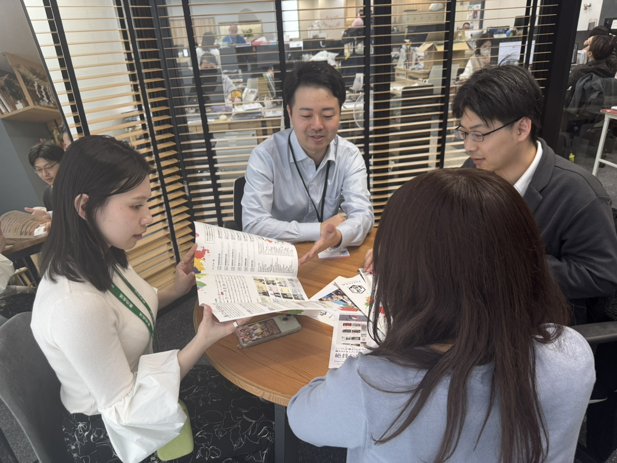 正社員として腰を据えて長く働きたい。その想いに応えるための充実した休日制度はもちろん、無理なく働き続けられる制度を整えています。ライフステージが変わっても安心してキャリアを築ける職場を目指しています。