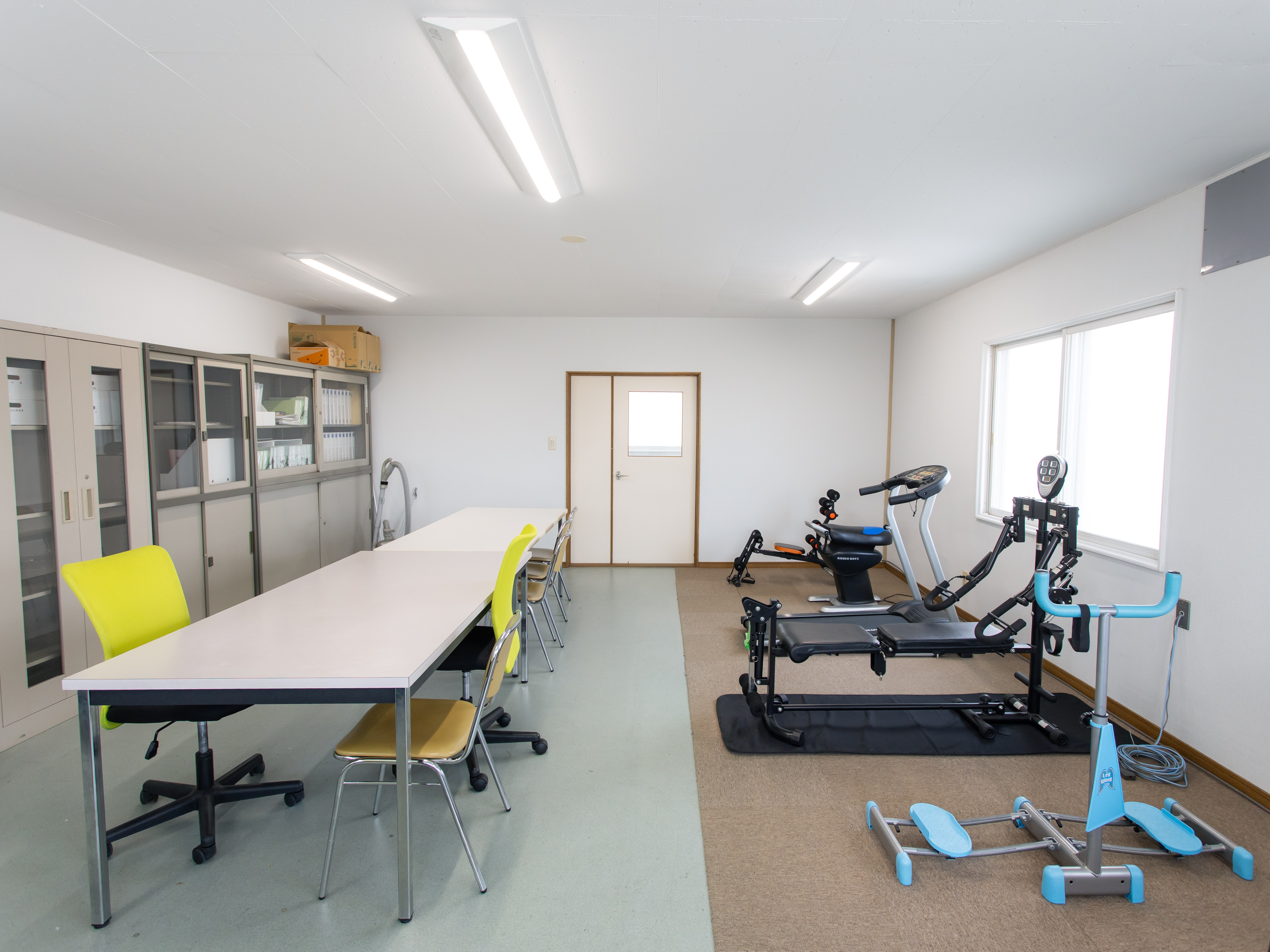 トレーニング室や休憩室も完備／プロ野球チームの年間シートも購入しています。福利厚生としてチケットを無料プレゼント！傷害保険も手厚くしておりますので、がん等の費用も会社で負担できます（条件有）