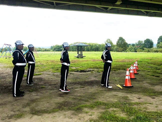 <入社からのステップアップ(キャリアアップシステム)>
◎ステップ1
社会人としてのマナーや常識の再確認と、警備業務の専門的な教育や研修を受けていただいたのち、様々な警備の現場で経験を積んでいただきます。