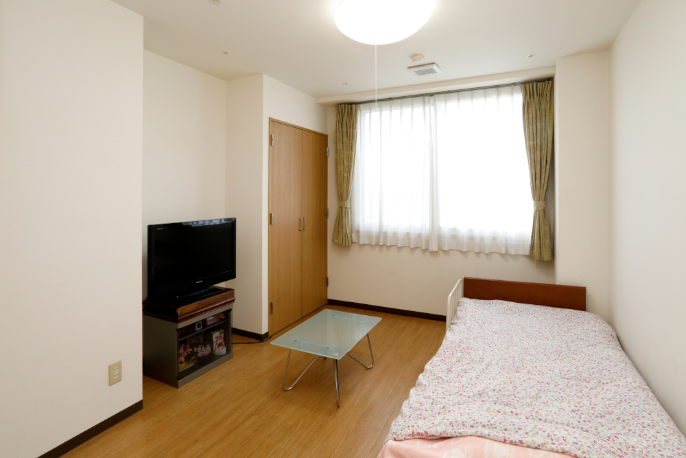 明るく無駄のない居室