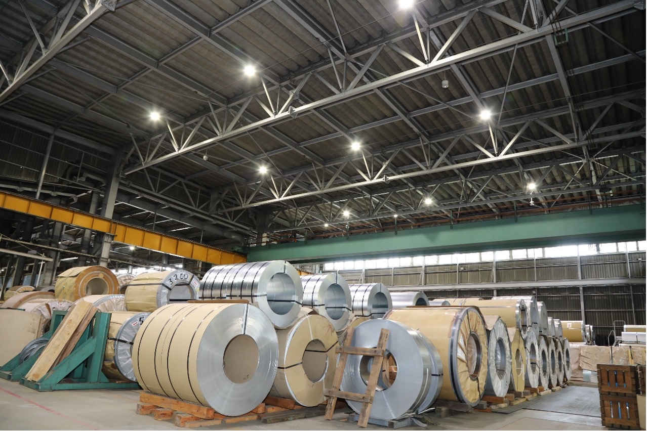 現在活躍している作業員の前職は、警備会社・飲食・商社・自衛官・家電販売員など、本当にさまざま。
「安定性」を求めて転職した方や、働きやすさを求めて転職した方など応募理由もさまざまです。