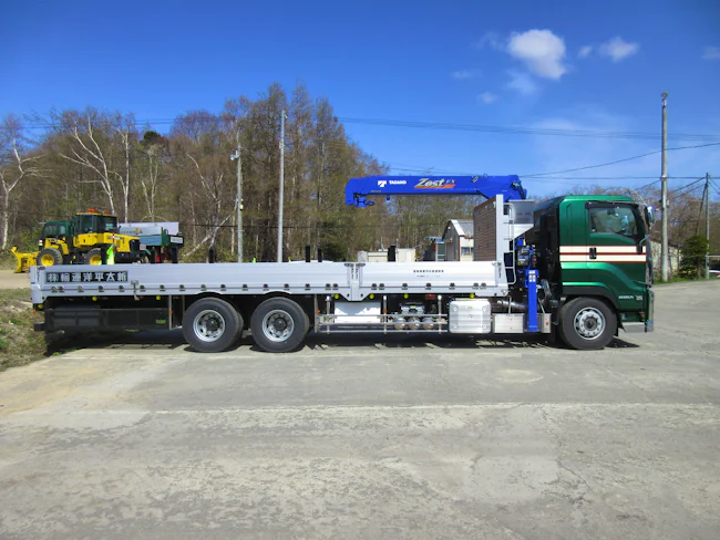 たとえ強面の前職プロレスラーという人が入っても(笑)、優しく一から教えます。資格取得も会社が負担しますし、温厚な社員が多く安心です。