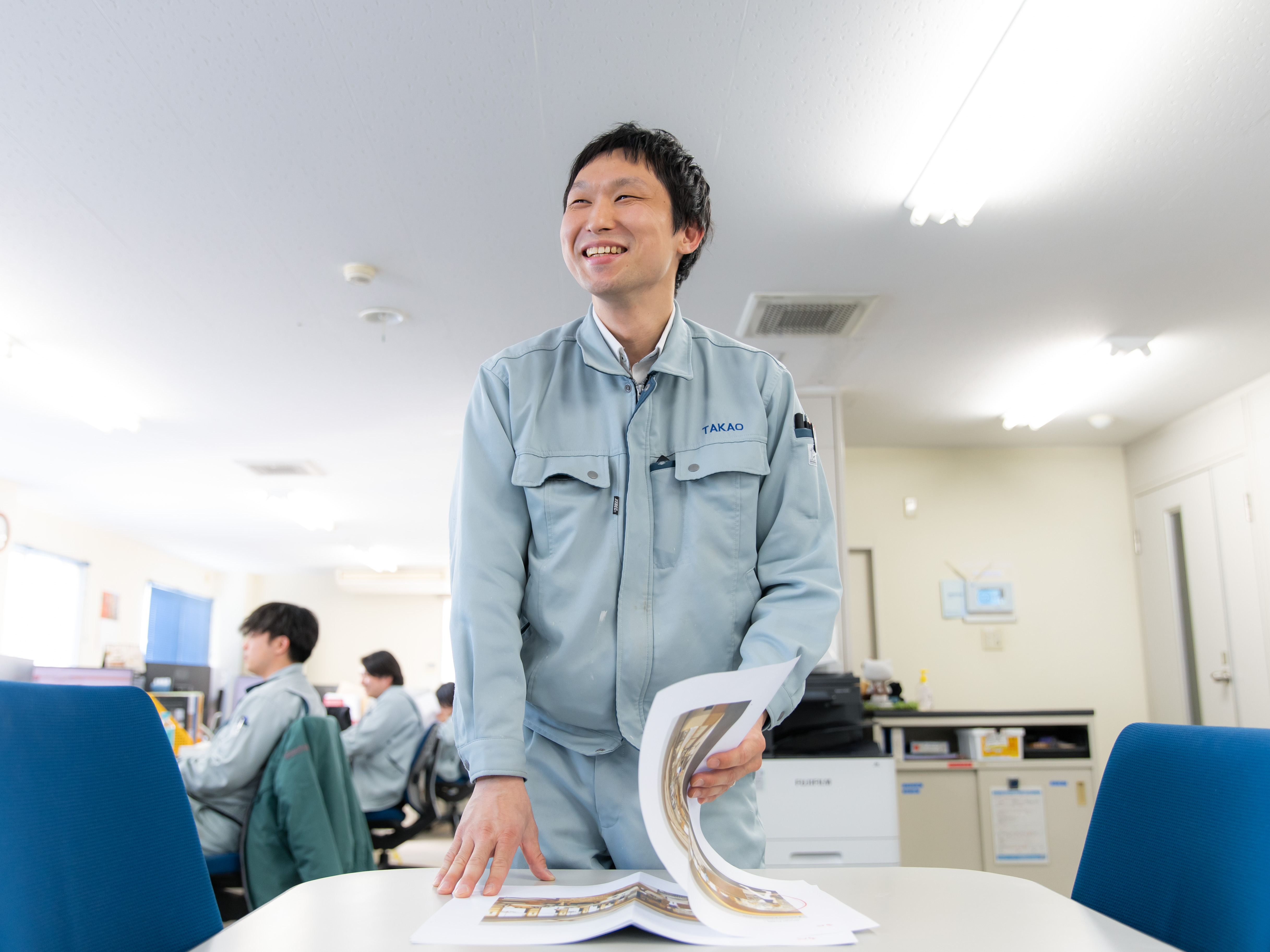 石の工事の予算だけで何億、という物件を手掛ける当社。建築石材は装飾的な意味合いが強く、自分の携わった物件が作品として残っていく醍醐味は他ではそう味わえるものではないハズです。