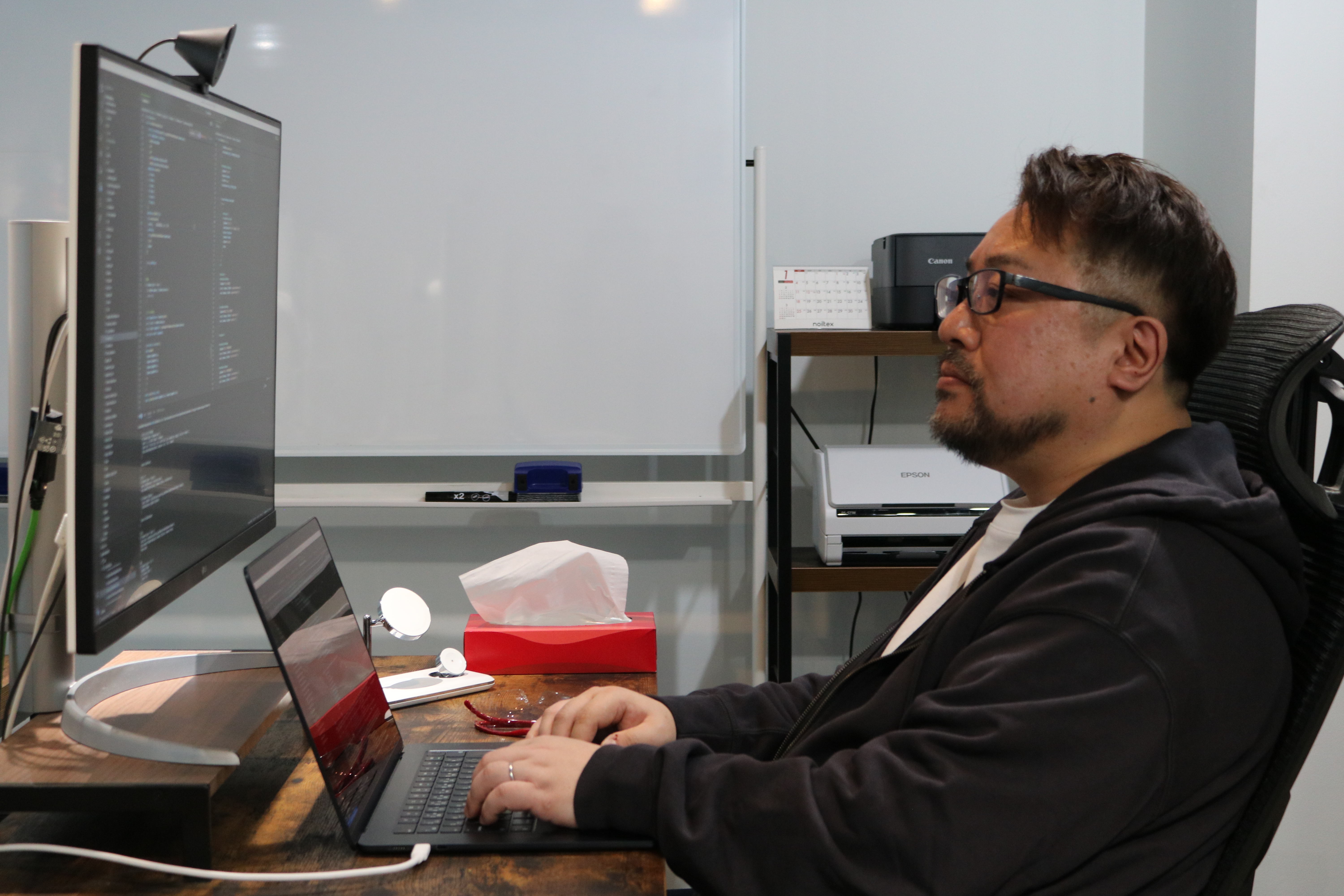 顔の見えるお客様のために、ゼロから作り上げる面白さを味わえます。 
巨大なシステムの歯車ではなく、自分の技術で誰かを笑顔にする。
そんなエンジニアとしての「原点」をナルシステムズで、仕事にしませんか？