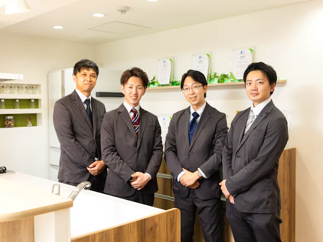 札幌市内に4拠点(本社・東・南・北支店)を展開。各拠点とも最寄り駅から徒歩圏内でアクセス抜群です。車通勤もOK!通勤のしやすさも長く働き続けられるポイントの一つです。