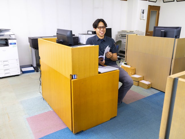 日々のスケジュールは自分で考えるスタイルですが、「放置」しているわけではありません。仕事終わりの報告や次の日の予定報告は徹底。「やっちゃダメ」という指導はほぼなし。自分の考えを行動に移せる環境です。