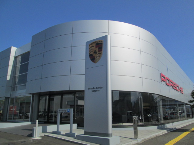 地下鉄南北線「北34条駅」より徒歩5分。公共交通機関での通勤にも便利な立地です。駐車場を完備しているため、車通勤も可能です。