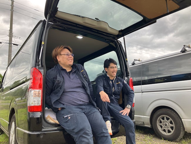 <入社半年/本田(写真左)※写真右が、誘ってくれた八塚さんです>
