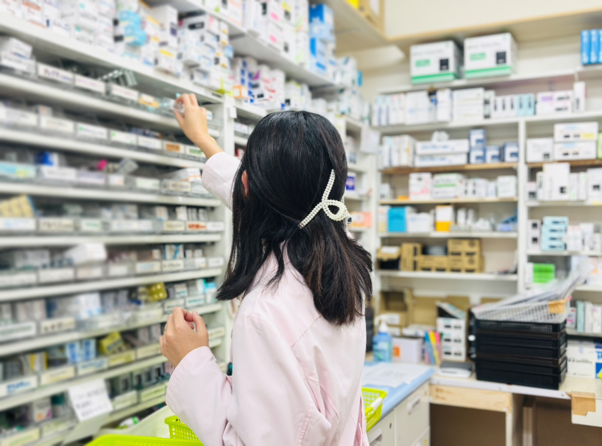 事務スタッフより／子育てをしながらでも働きやすい環境です。子どもの事情も受け入れてくれて、病院などにも行けています。