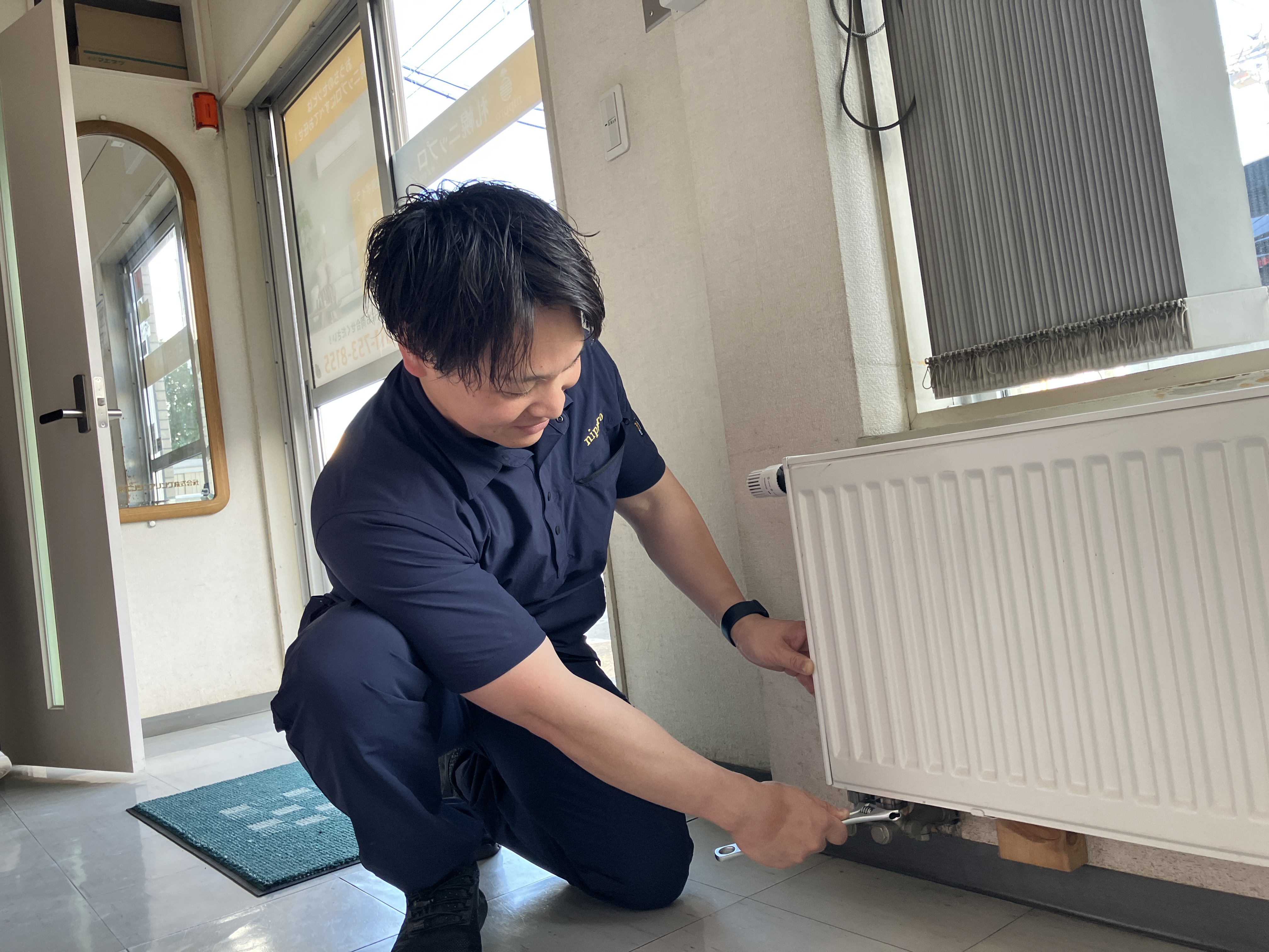 暖房・換気の総合設備会社として札幌近郊の業界では広く知られた企業です。独自の戦略性と行動力で、大手ハウスメーカーの仕事を一手に受注。新築の暖房施工実績では管内トップクラスのシェアとなっています。