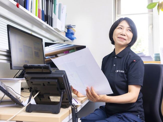 自分が書いた図面が実際に形になって、お客様から「図面で見るよりずっと良い」なんて言っていただけると、この仕事をしていて良かったと嬉しい気持ちになります。