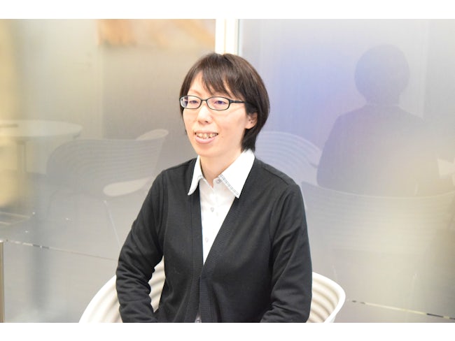 アプリ開発エンジニア/岩下 麻奈美
家庭とも両立できる上に、自分で勉強する時間も確保出来る。新しいこと好きの私にはピッタリの職場です。