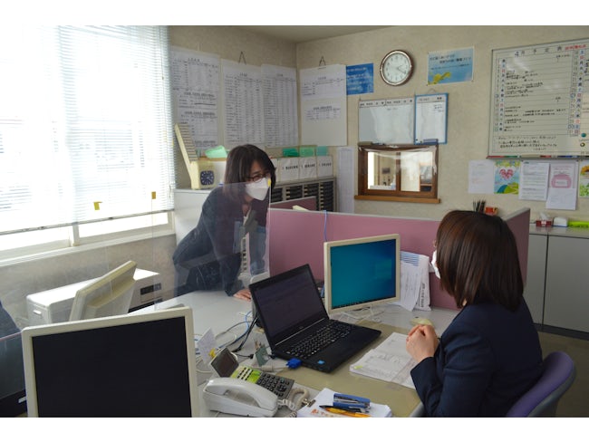 Iターン、Uターン就職ももちろんOK。
過去に、函館・東京・愛知・京都・九州などの遠方からの応募実績もございます。
苫小牧市外の方は面接方法などお気軽にご相談下さい。