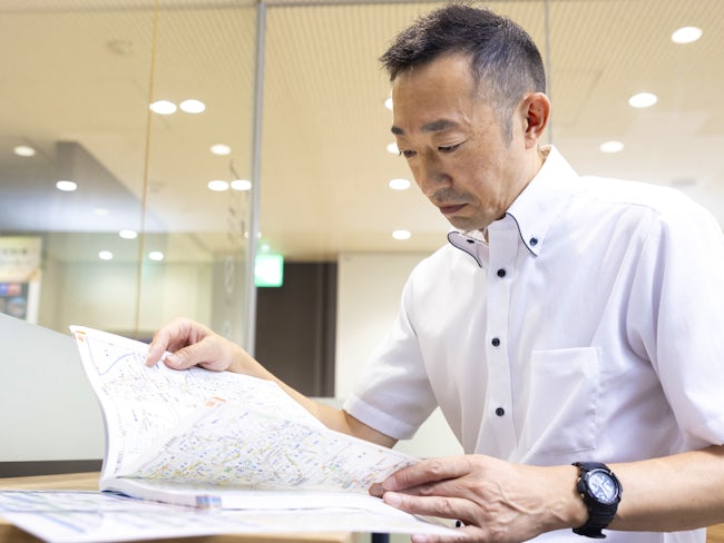 運行がないときは詰所で待機しながら、ルートを確認したり、車両の洗車や点検等を行っています。 どこの事業所も基本ルートや行き先は決まっています。最初はまずルートを覚えることが大事です。