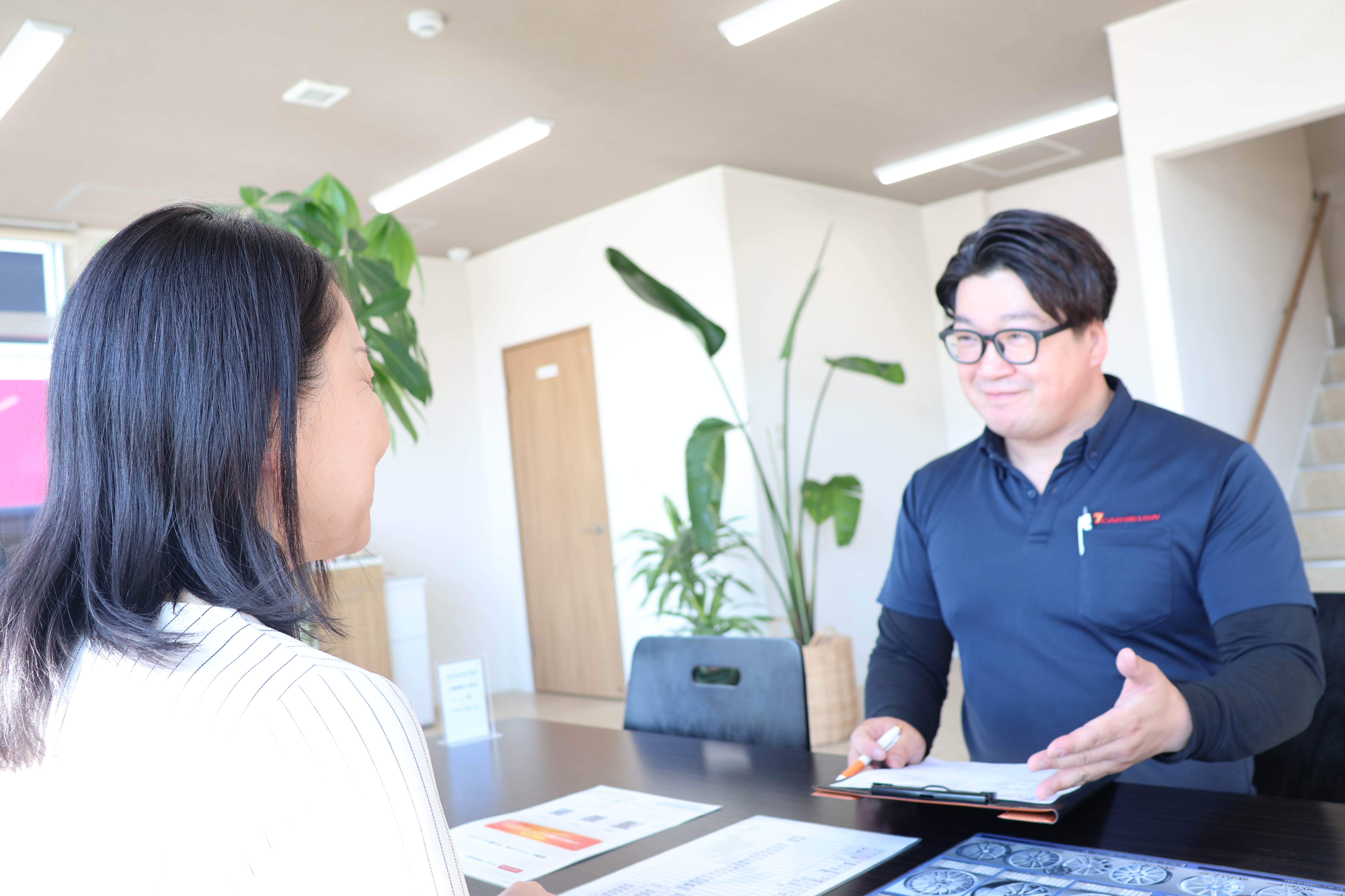 営業としてご要望の背景やライフスタイルを尋ね、情報を共有し、末永いお付合いをしていくことをずっと大切にしてきました。だからノルマも課しませんし、伸び悩みの成績を叱咤するような古い風土もありません。