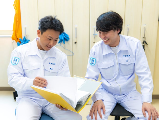 後輩には、自分を越える存在になるように教育するという社風です。自分の部署以外の方達との関わりも多く、誰もが快く教えてくれる環境です。