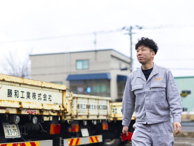 【組み立て業務:外仕事経験=基本給に反映】外仕事の経験を考慮し、基本給に反映致します。単純作業の繰り返しの毎日で将来が心配だ。待遇の向上、スキルの向上を望んでいる。そんな方には、ピッタリの職場です!