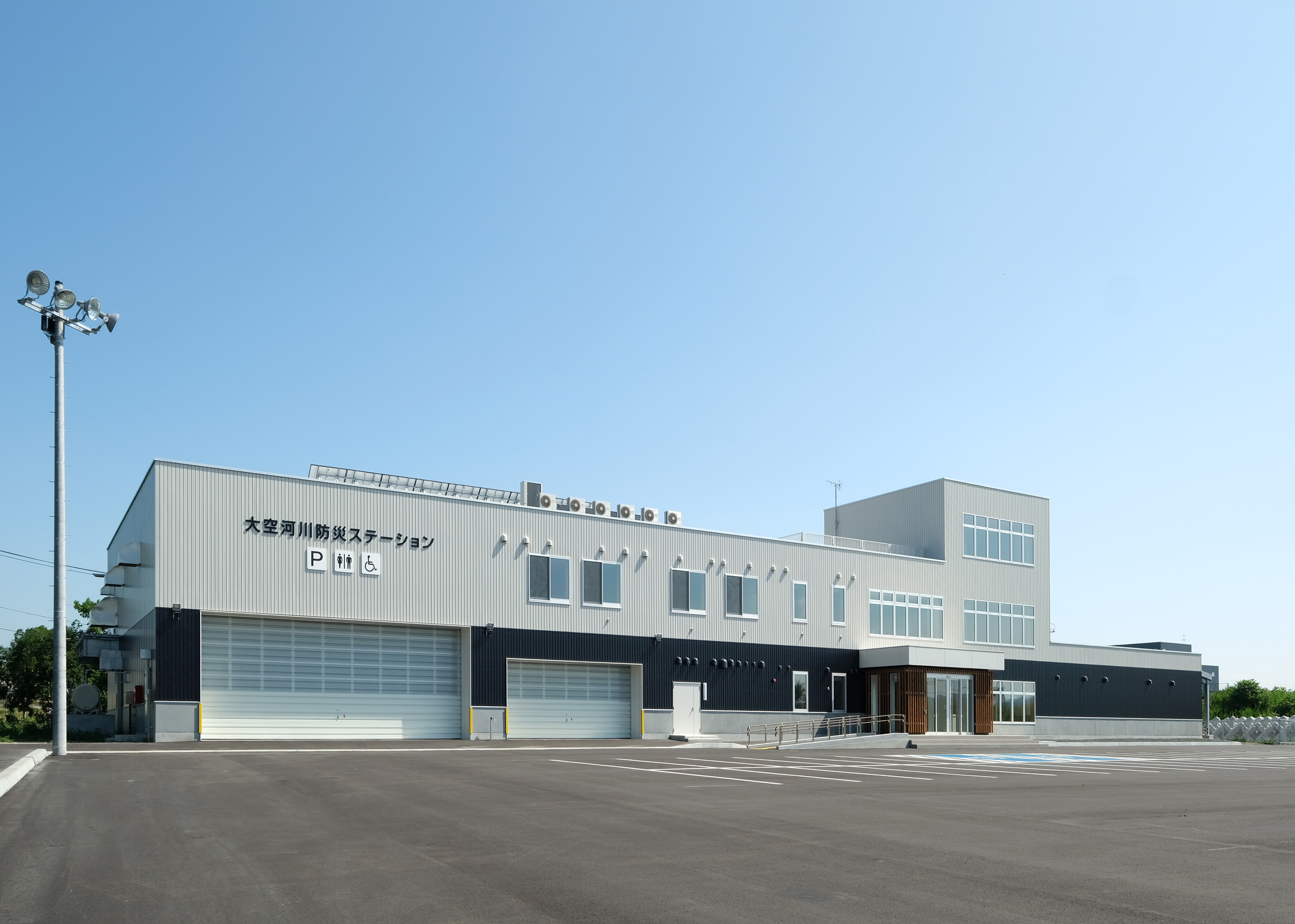 大型建築物の施工実績も豊富です。土木分野・建築分野どちらもエキスパートを目指せます。