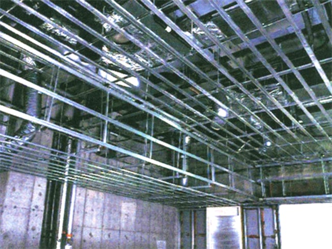 <働きやすい環境を整えています!>
17:00までの勤務で、残業も月20時間程度と少なめです。
土日祝お休みの完全週休2日制。年間休日123日で休みもしっかり取れます。