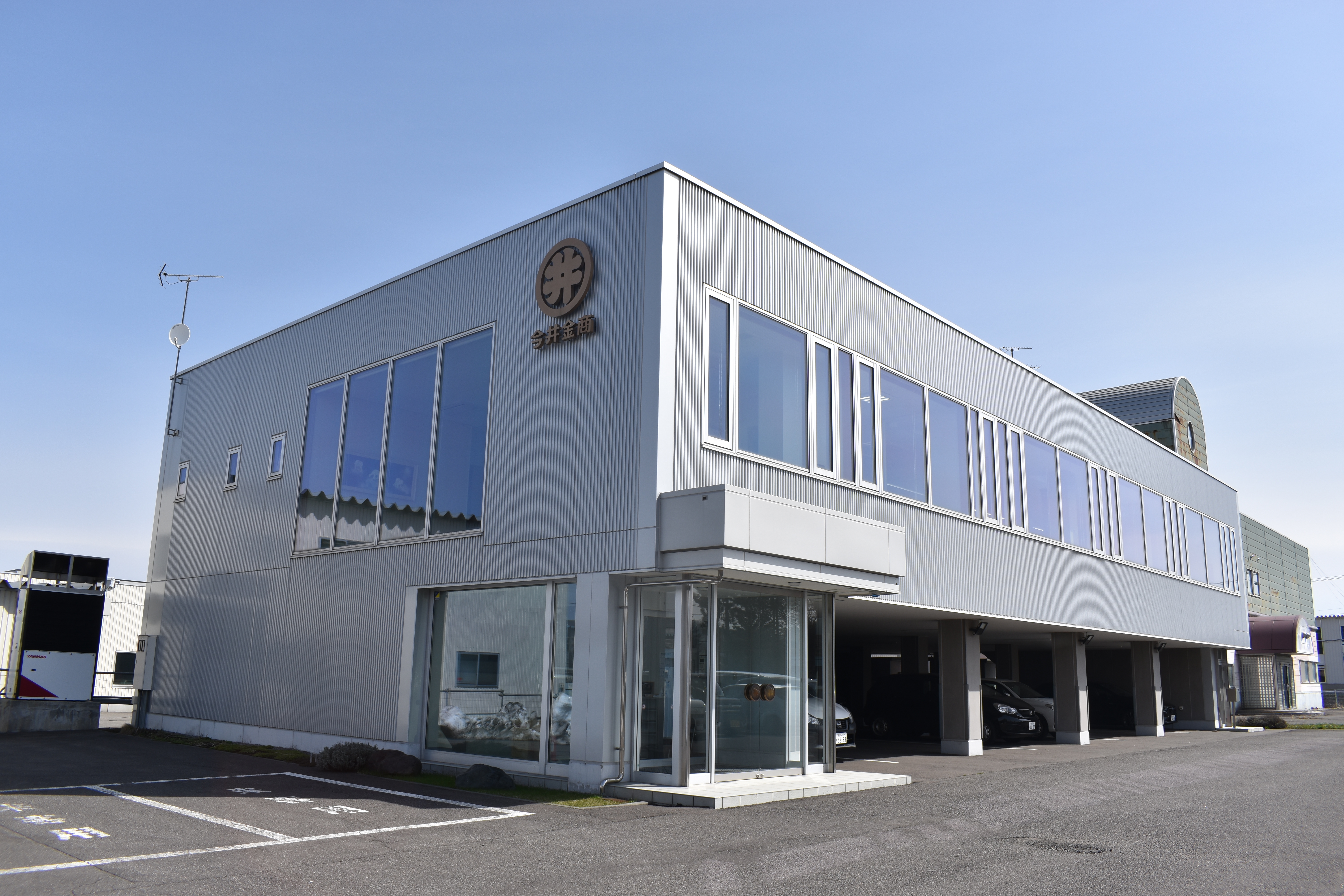 ＜旭川支店外観＞