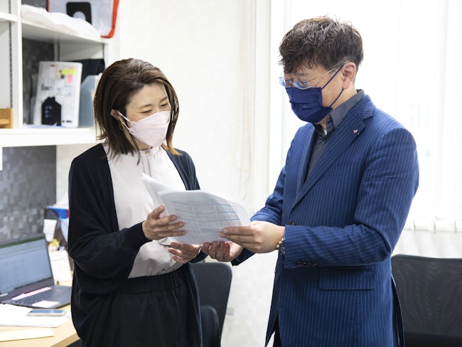 社長とスタッフがマンツーマンでやり取りすることもしばしば。色々なことをスピーディーに決定・実行出来ます。