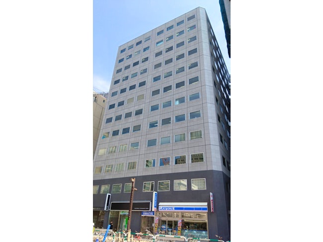 出社するのは札幌駅から徒歩2分のビル。地下鉄でも、JRでもバスでも通勤できるので便利です。面接会場もこちらになります。