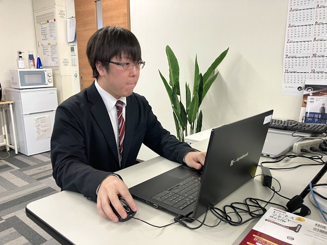 常駐する顧客先ごとに扱う案件は異なるので、必要な知識も別物。システム設計、テスト、改修など経験をつむことでやれる幅が広がりました。自分がかかわった設備や機能を街中で見かけた時は結構嬉しいですね。