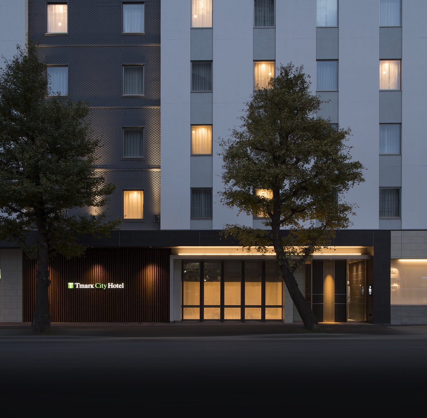 【お休みも取りやすい環境】 会社全体で有給休暇取得を推奨しているので、社歴問わず取得しやすい環境。連続で3日間の有給を取得して旅行に行くスタッフも実際にいます☆外国籍の方の帰省も、もちろんOKです！