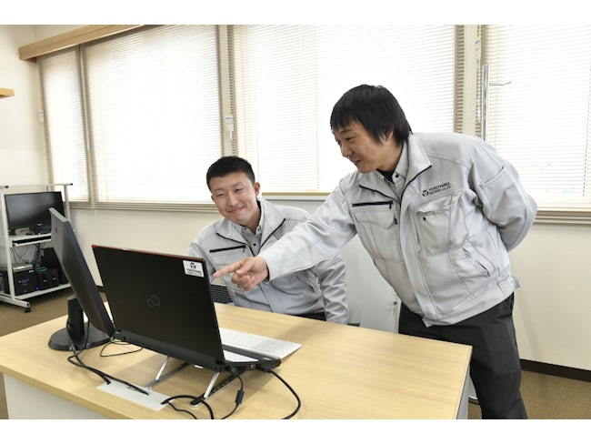 【次世代を担う人材育成にも注力!】
この業界には珍しく、20代や30代社員も活躍しており、活気があります。異業種から転職してきた方もいるので、興味とやる気さえあれば一から学べる体制が整っています。