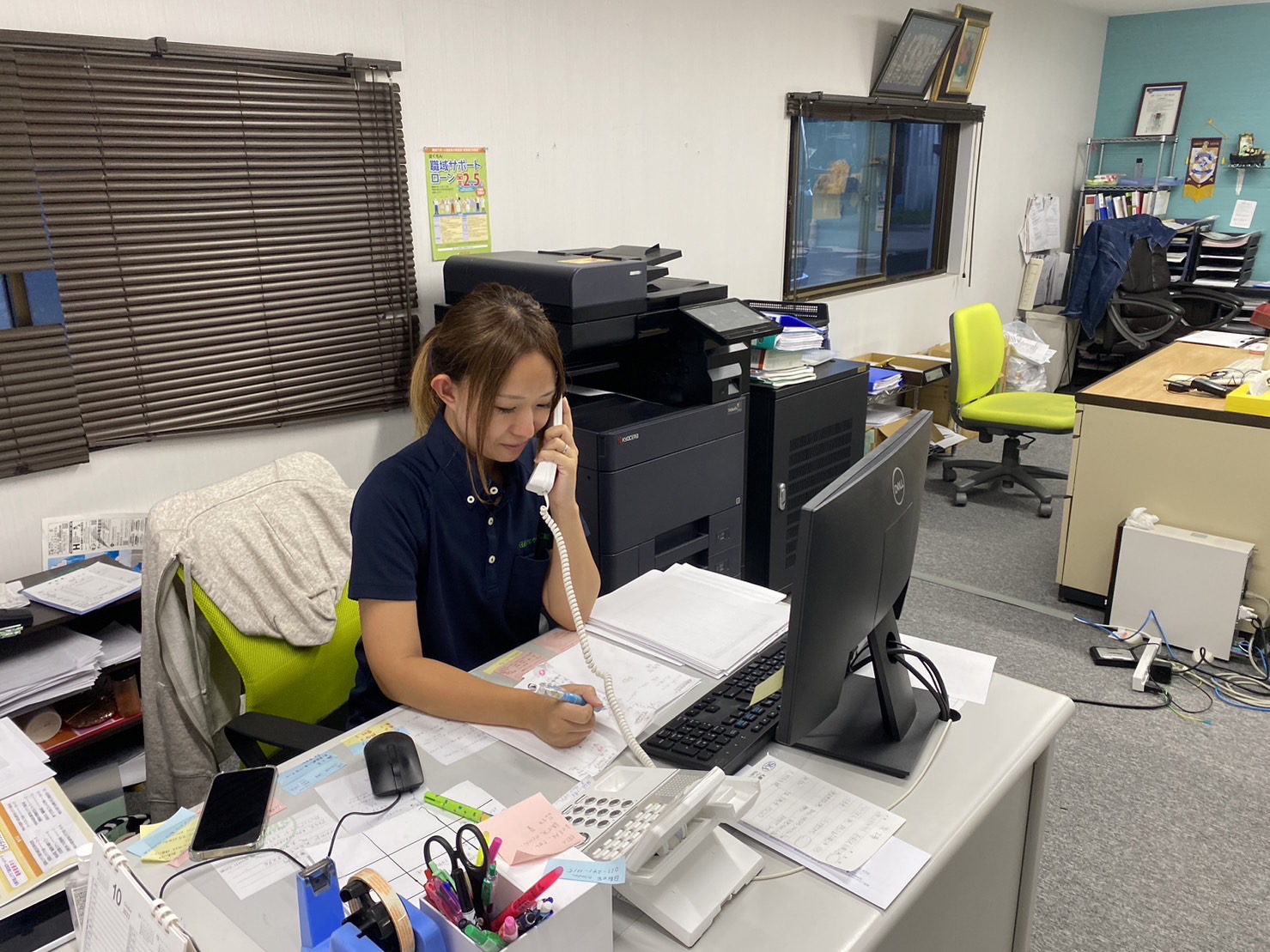 事務員さんも在籍しており、いろいろとサポートをしてくれています！