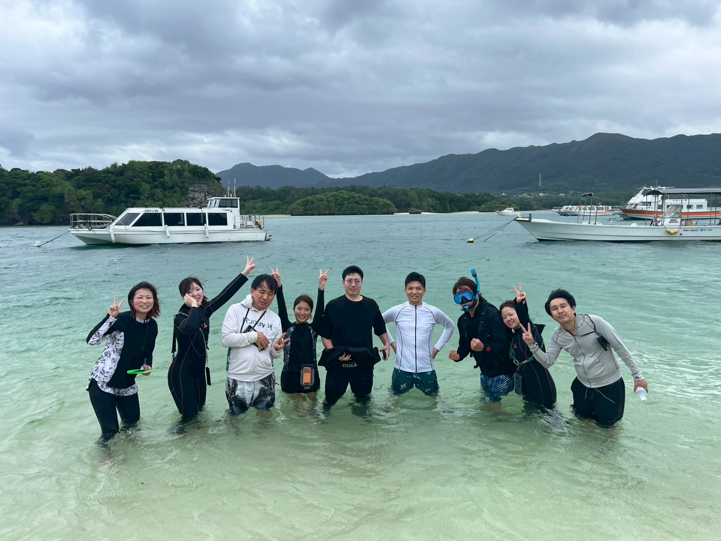 昨年は、社員旅行で石垣島に行くなど、福利厚生も充実！社員への還元目的だけではなく、社員旅行をきっかけに距離が縮まり、関係構築の良いきっかけとなり、年齢や部署を越えて支え合える、相談しやすい職場です。