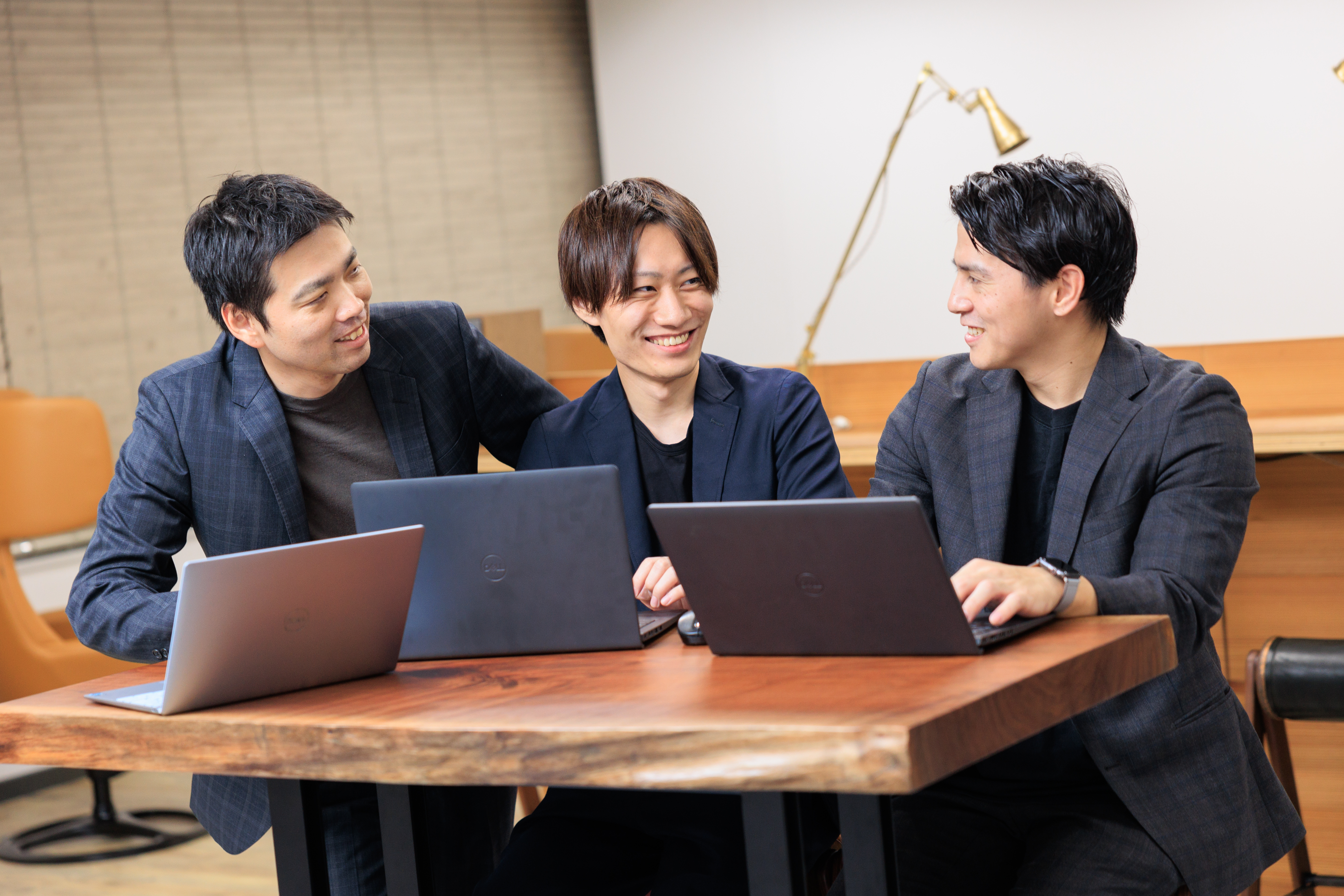 やりたいことをやらせてくれる職場。企画から開発の一連を担っているので、多様なスキルを活かし、伸ばしていける環境です