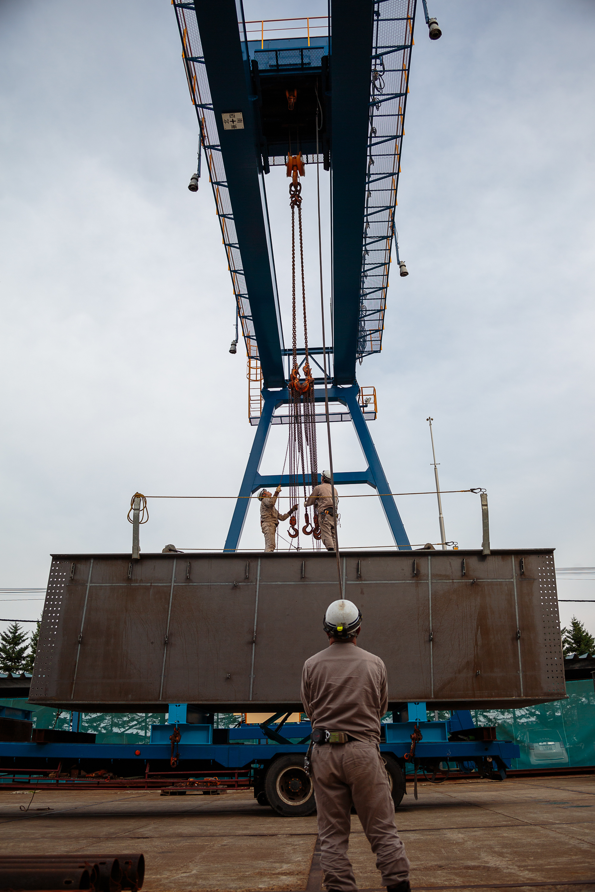 当社の事業は3つの柱で成り立っているため、土木鉄構事業部で経験を積んだ後、希望すれば建築物の鉄骨設計に挑戦するなど、幅広いスキルを身につけ、技術者としてキャリアアップできるチャンスも豊富です。