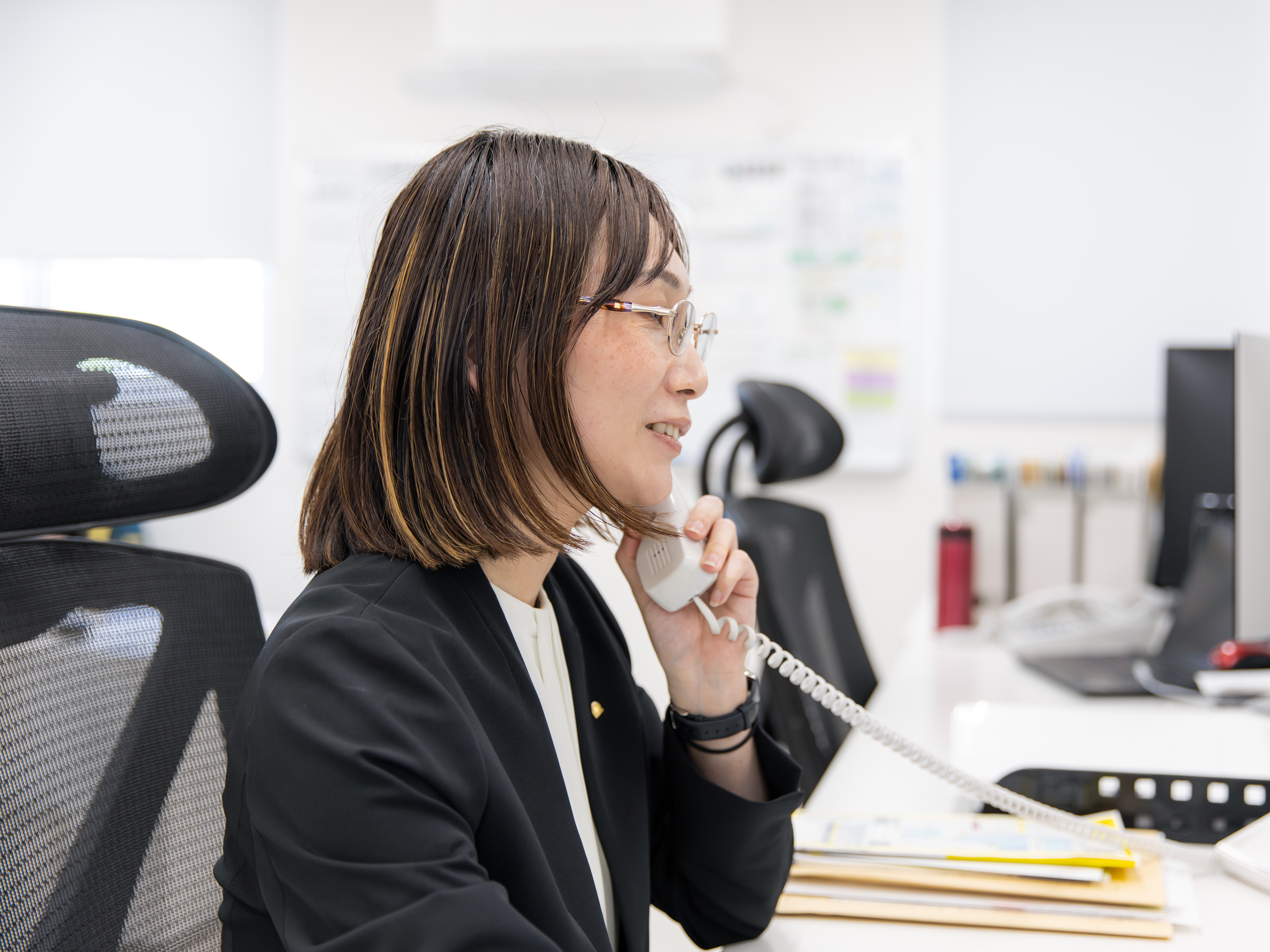 豊富な広告予算を投下し、月間80件超えの査定・購入反響を獲得！飛び込み等の新規開拓はなく、お問い合わせいただいたお客様へ提案する「個人の反響営業」のみ。無理な押し売りも一切ない、誠実な営業スタイルです。