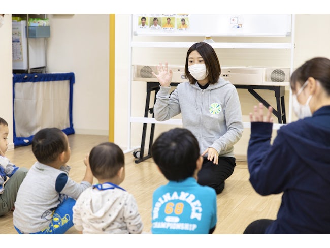 【若手にもチャンスが!】若手が多く活躍しているのも当社の特徴のひとつ。長く働くスタッフも多く、年齢関係なく頑張りはしっかりと評価する社風ですよ!現に若手で役職につくスタッフも。
