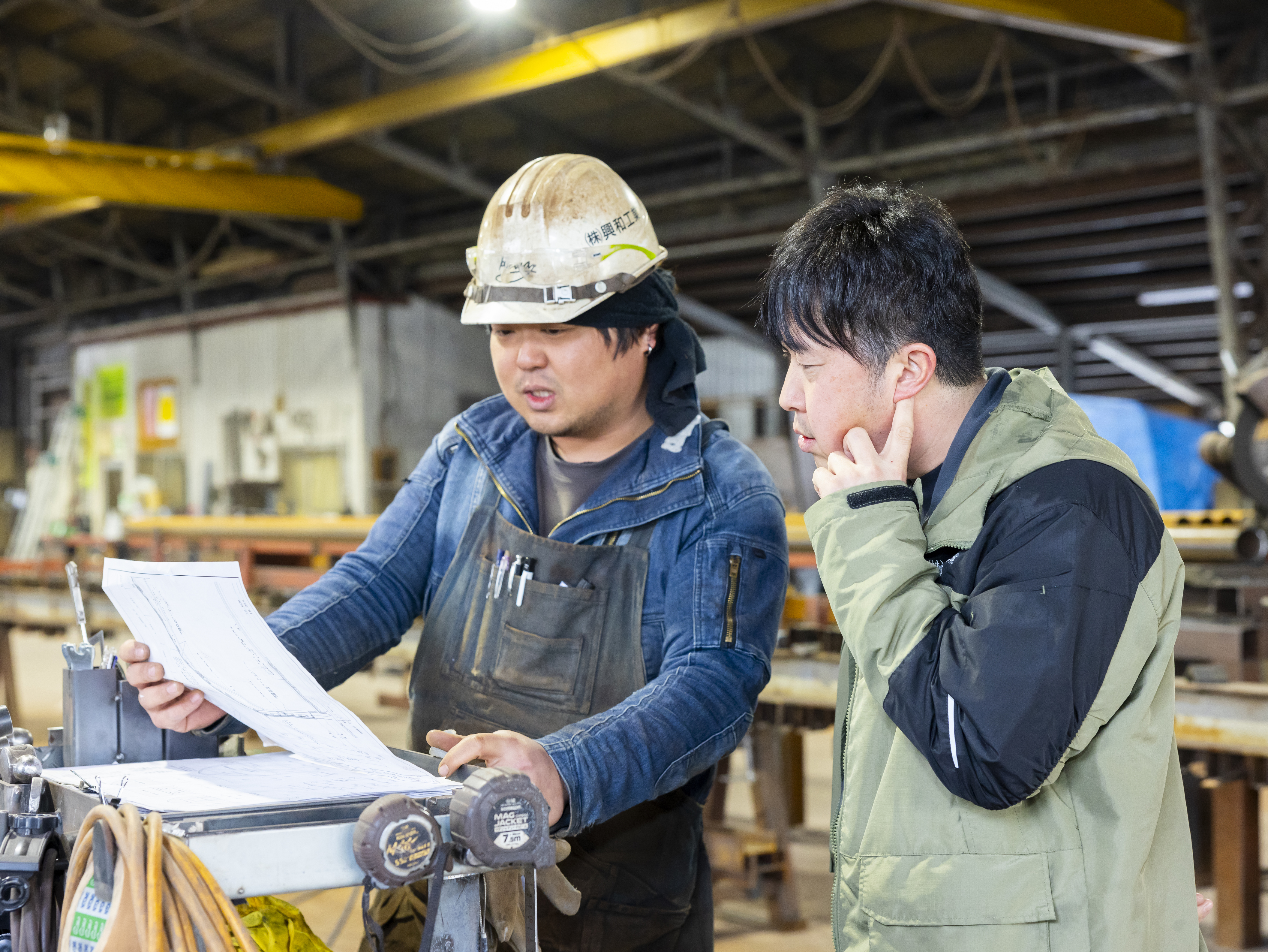 段取り管理も部材制作も、経験を積めば積むほど給与・待遇面でしっかり反映されていきます。当然、経験者は前職給も考慮されます。
家族持ちの方もしっかり家族を養える収入を得られますのでご安心ください。