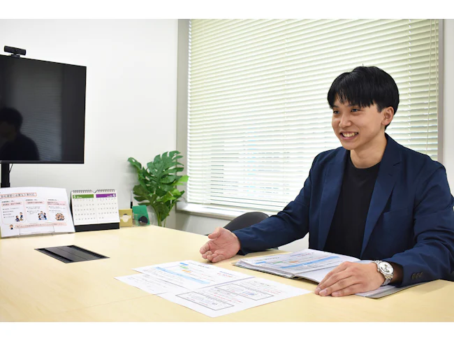 議事録や面談メモはAIで自動要約(全担当者へPLAUD NOTEを貸与)、STREAMEDやAIエージェント等で記帳周りを効率化するなど、生成AIを積極的に活用することで生産性を高めていただけます。