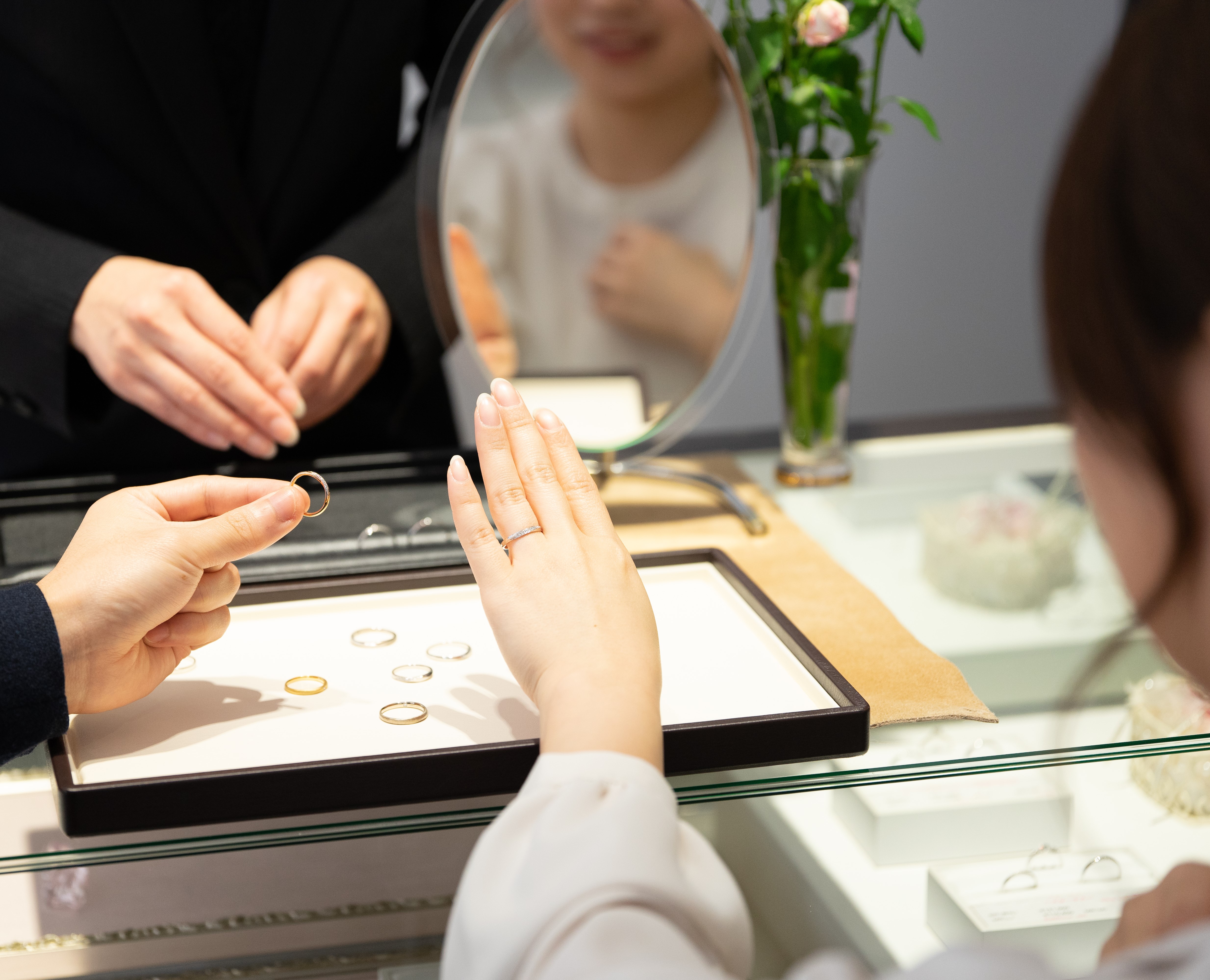 先輩社員も一緒にお手伝いします