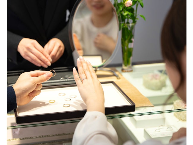 先輩社員も一緒にお手伝いします