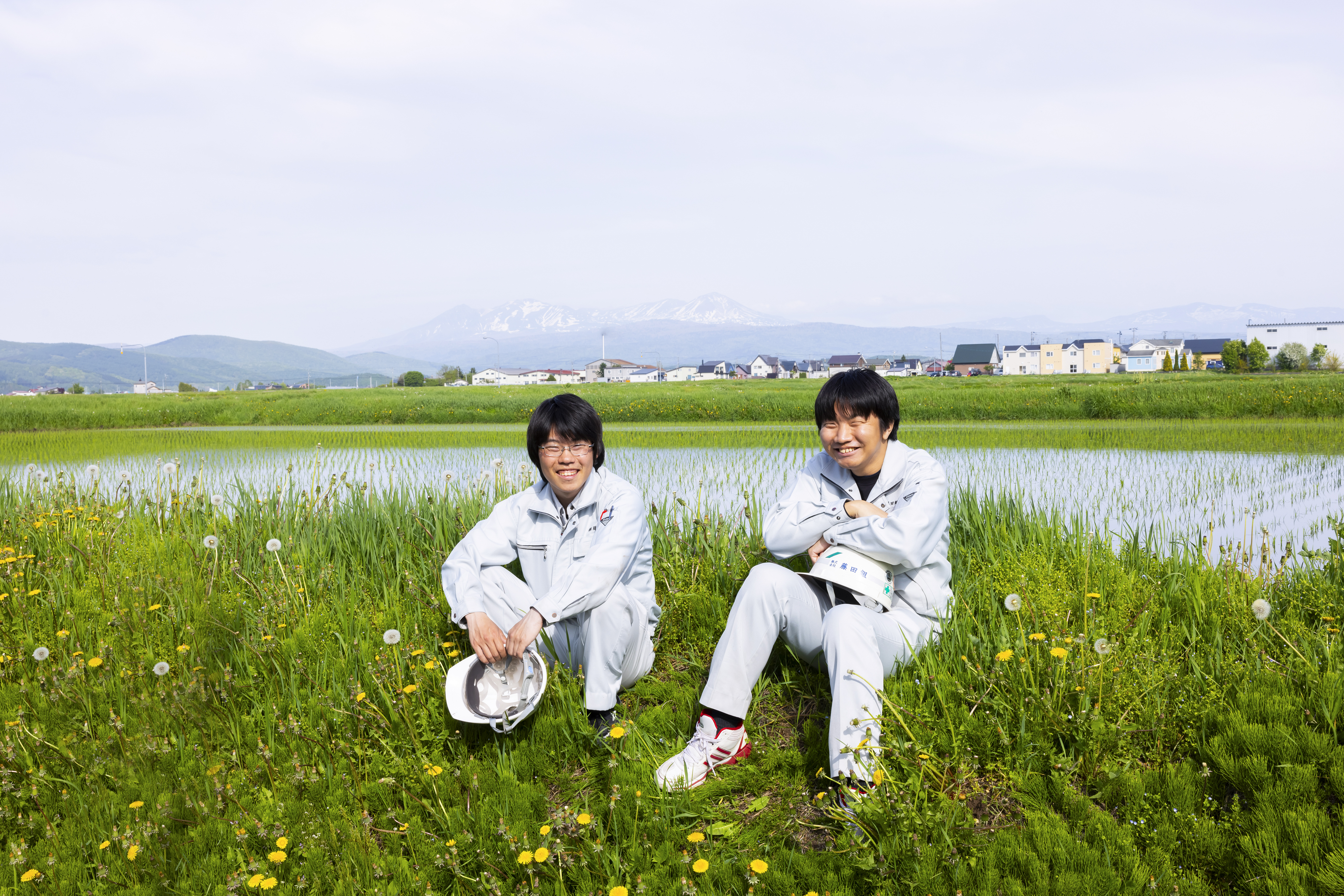 上下関係のピリピリ感とは無縁の社風。穏やかな社員が多く、人間関係に気を遣わず、伸び伸びと働くことができます。急かさない、比べない、それぞれのペースを尊重する。そうした姿勢が長期定着に繋がっています。