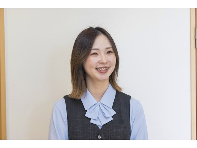 事務員 蔦百々花(社歴1年)