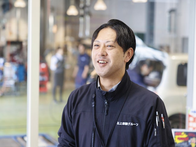 管理職向けの外部研修を受けたおかげで、
マネージャーとして部下をまとめる方向にシフトできました。