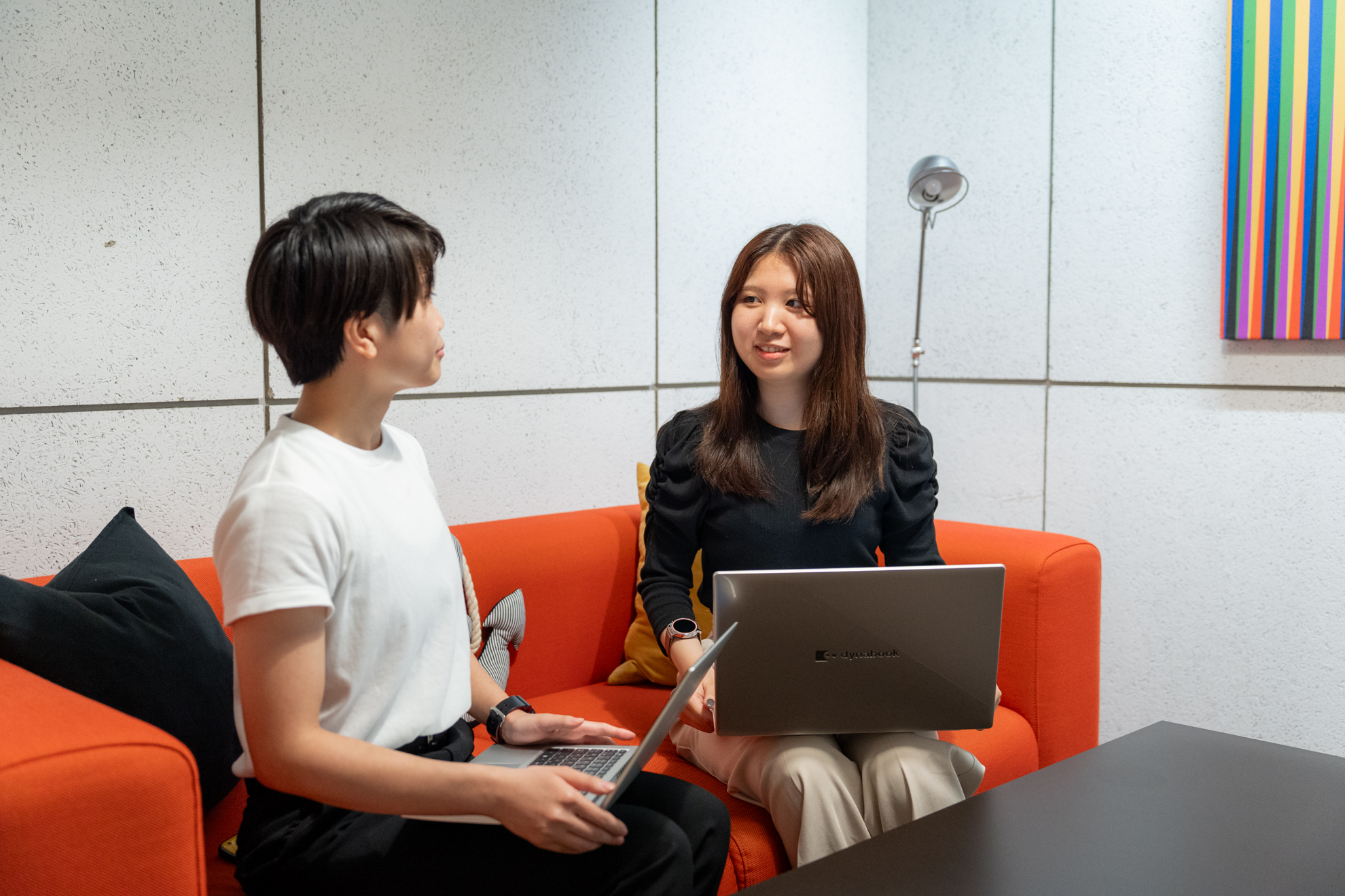 営業担当もチームの一員です 。エンジニアそれぞれのスキルや希望を深く理解し、最適なプロジェクトに導きます。